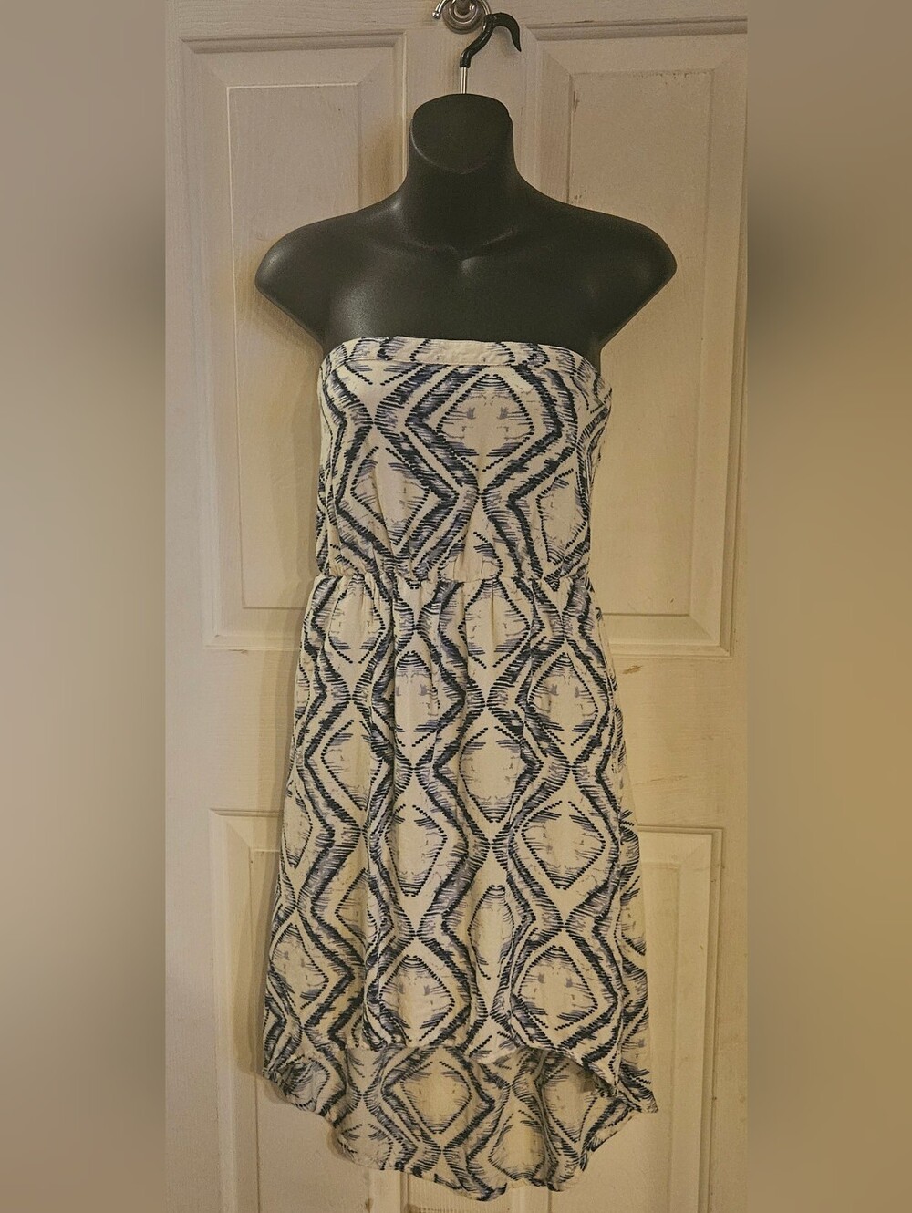 O'Neill Strapless White Dress with Navy Geometric Print